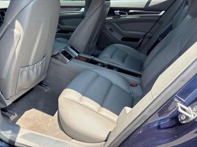 2011 Porsche Panamera 4