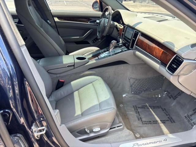 2011 Porsche Panamera 4