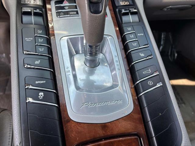 2011 Porsche Panamera 4