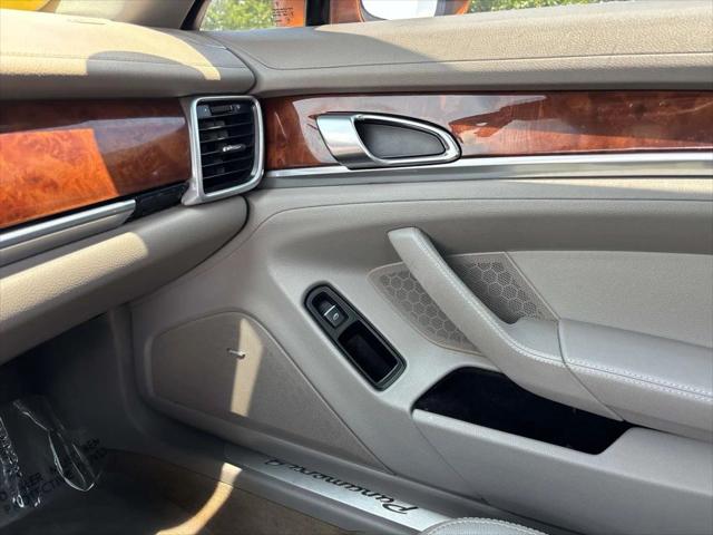 2011 Porsche Panamera 4