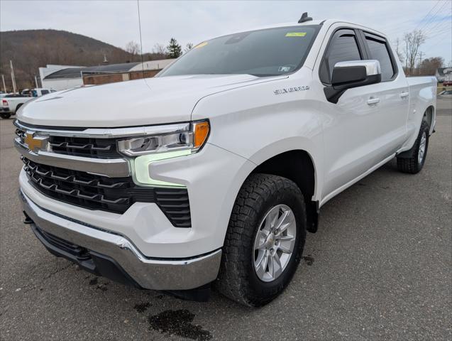2022 Chevrolet Silverado 1500 4WD Crew Cab Standard Bed LT