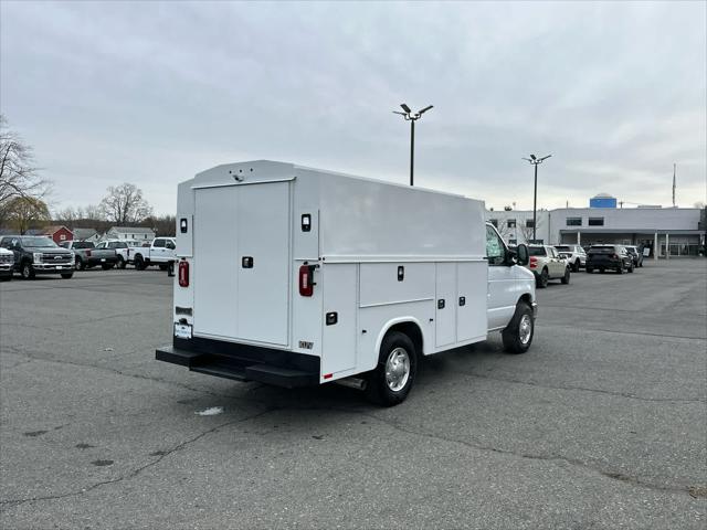 2025 Ford E-350 Cutaway Unknown