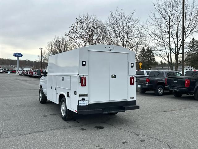 2025 Ford E-350 Cutaway Unknown