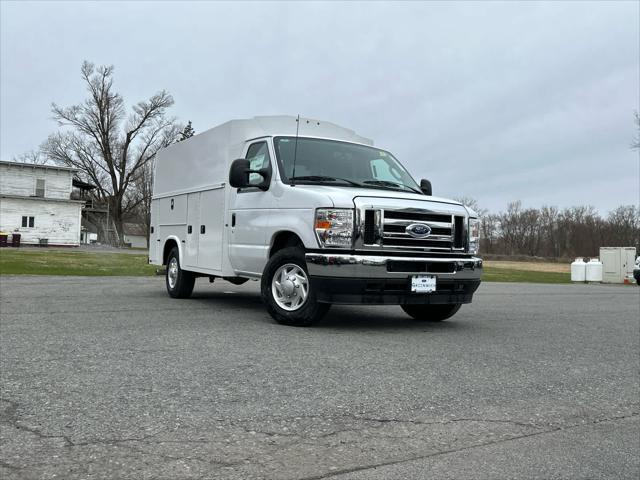 2025 Ford E-350 Cutaway Unknown