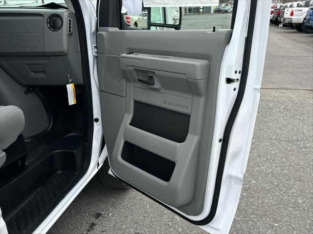 2025 Ford E-350 Cutaway Unknown