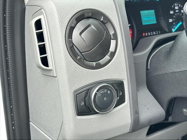 2025 Ford E-350 Cutaway Unknown