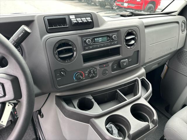 2025 Ford E-350 Cutaway Unknown