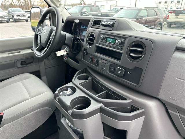 2025 Ford E-350 Cutaway Unknown