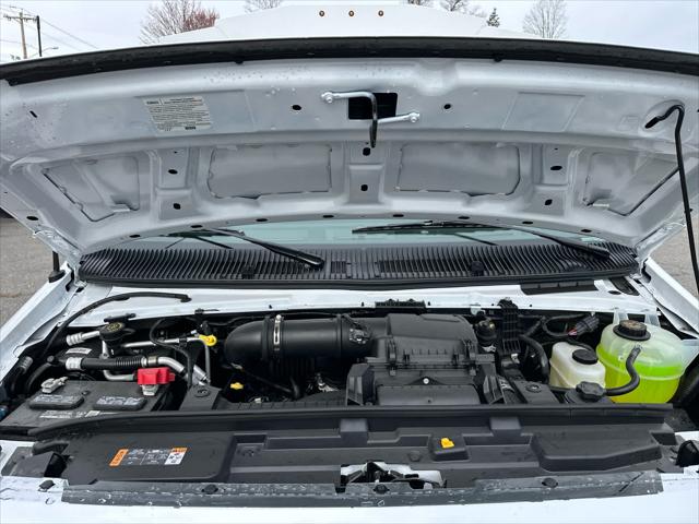 2025 Ford E-350 Cutaway Unknown