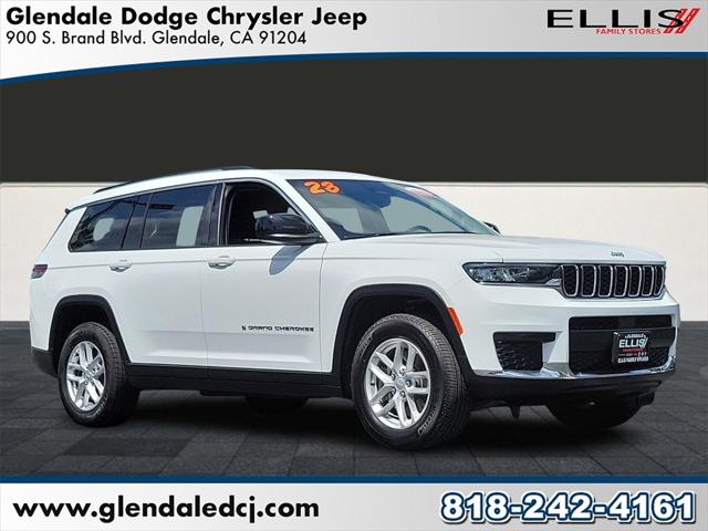 2023 Jeep Grand Cherokee L Laredo 4x2