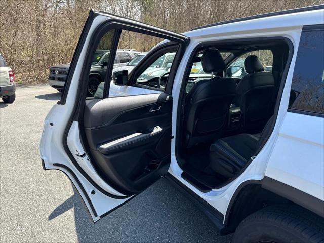 2024 Jeep Grand Cherokee L Altitude X 4x4