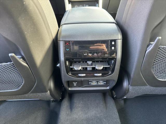 2024 Jeep Grand Cherokee L Altitude X 4x4