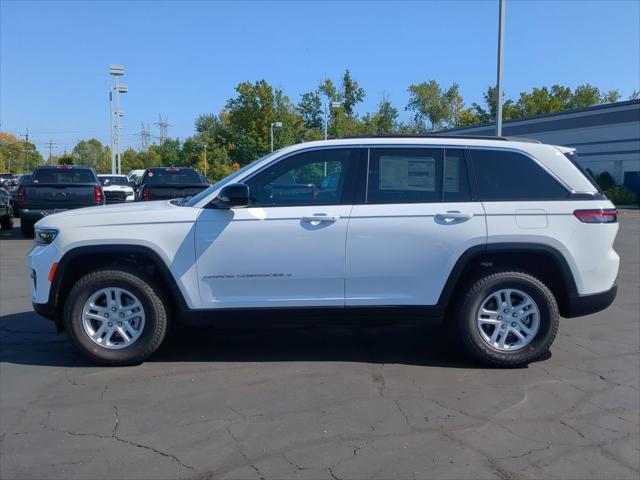 2025 Jeep Grand Cherokee GRAND CHEROKEE LAREDO 4X4