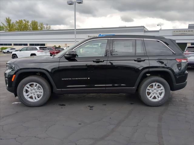 2025 Jeep Grand Cherokee GRAND CHEROKEE LAREDO 4X4