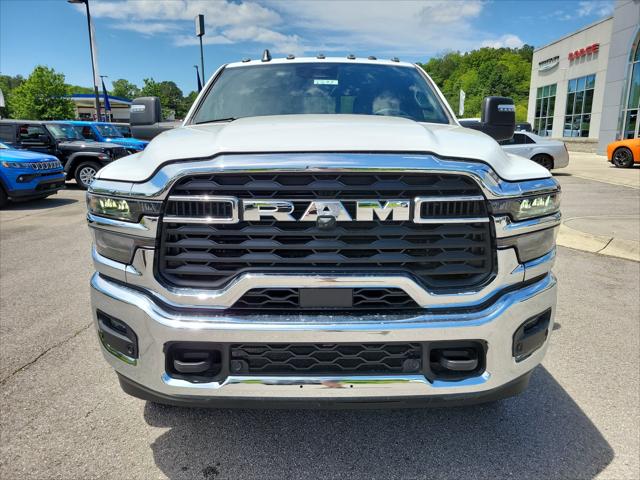 2025 RAM Ram 2500 RAM 2500 TRADESMAN CREW CAB 4X4 64 BOX