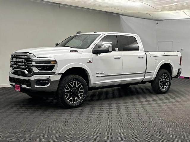 2025 RAM Ram 3500 RAM 3500 LIMITED CREW CAB 4X4 64 BOX