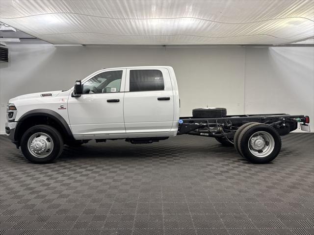 2025 RAM Ram 5500 Chassis Cab RAM 5500 TRADESMAN CHASSIS CREW CAB 4X4 60 CA