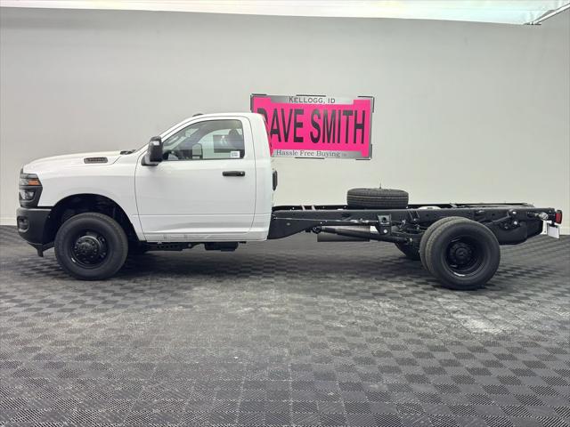 2025 RAM Ram 3500 Chassis Cab RAM 3500 TRADESMAN CHASSIS REGULAR CAB 4X4 84 CA