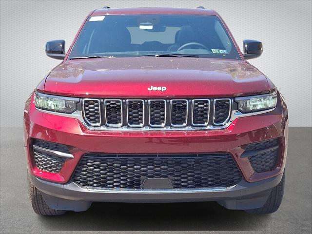 2025 Jeep Grand Cherokee GRAND CHEROKEE LAREDO X 4X4