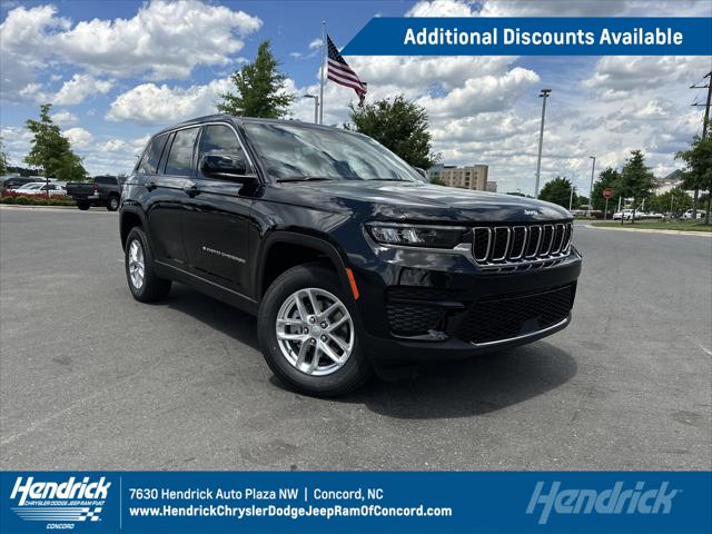 2025 Jeep Grand Cherokee GRAND CHEROKEE LAREDO X 4X4
