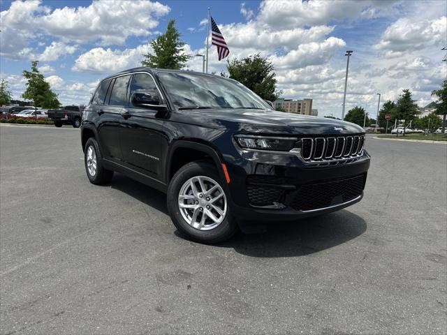 2025 Jeep Grand Cherokee GRAND CHEROKEE LAREDO X 4X4