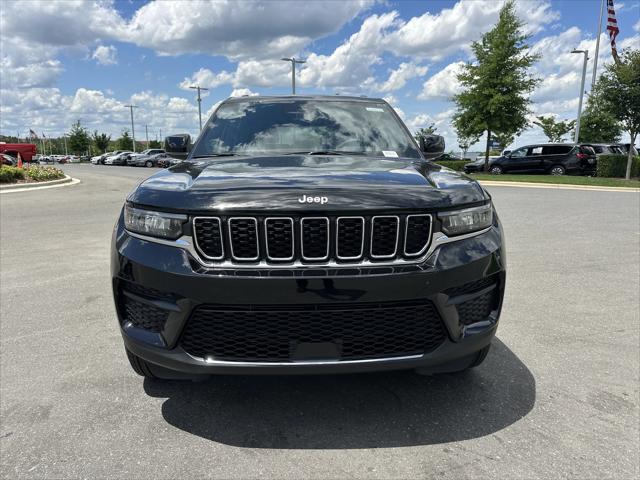 2025 Jeep Grand Cherokee GRAND CHEROKEE LAREDO X 4X4