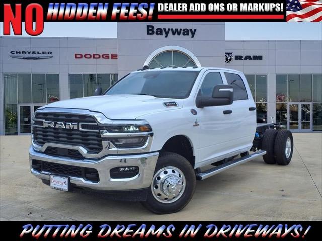 2025 RAM Ram 3500 Chassis Cab RAM 3500 TRADESMAN CREW CAB CHASSIS 4X4 60 CA