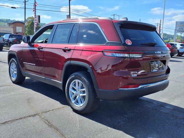 2025 Jeep Grand Cherokee GRAND CHEROKEE LAREDO X 4X4