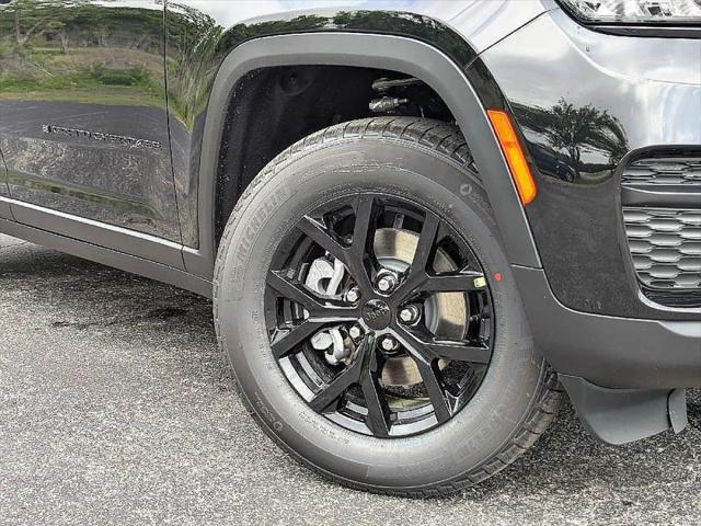 2025 Jeep Grand Cherokee GRAND CHEROKEE ALTITUDE 4X4