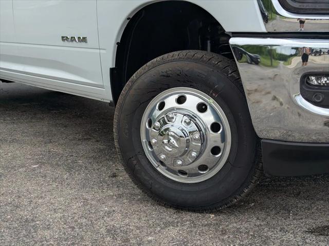 2025 RAM Ram 3500 RAM 3500 LONE STAR CREW CAB 4X4 8 BOX