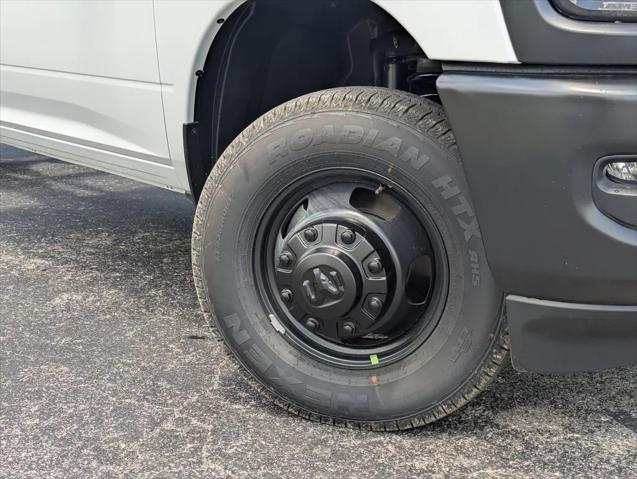 2025 RAM Ram 3500 Chassis Cab RAM 3500 TRADESMAN CREW CAB CHASSIS 4X4 60 CA