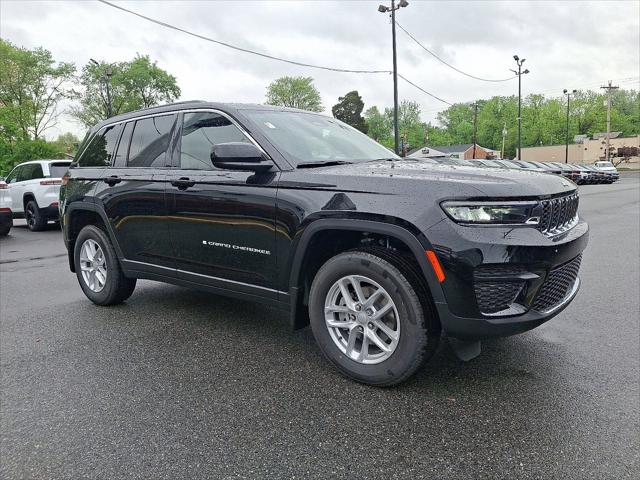 2025 Jeep Grand Cherokee GRAND CHEROKEE LAREDO X 4X4