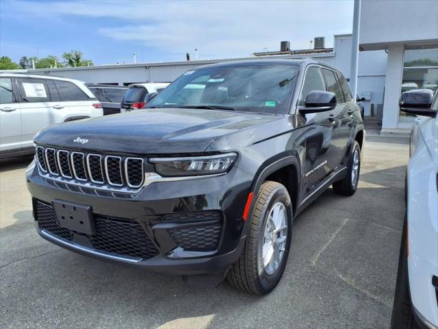 2025 Jeep Grand Cherokee GRAND CHEROKEE LAREDO X 4X4