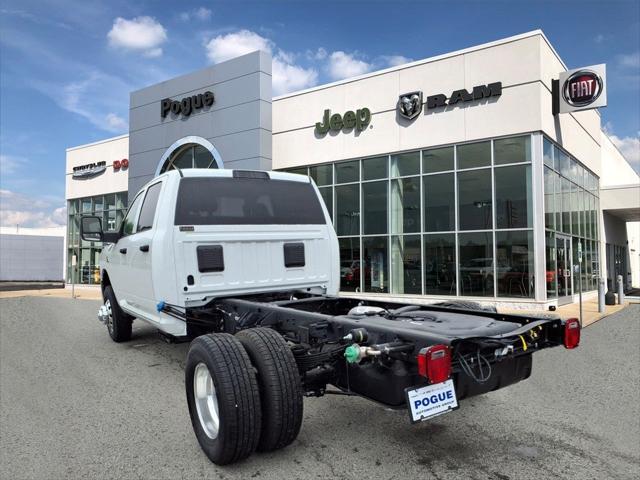 2025 RAM Ram 3500 Chassis Cab RAM 3500 TRADESMAN CREW CAB CHASSIS 4X4 60 CA
