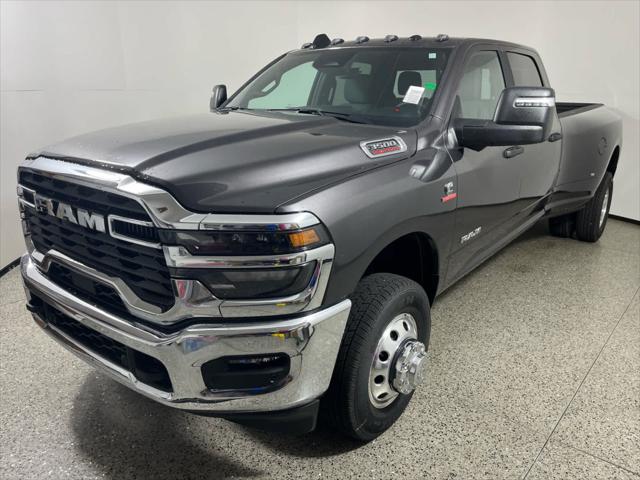 2025 RAM Ram 3500 RAM 3500 BIG HORN CREW CAB 4X4 8 BOX