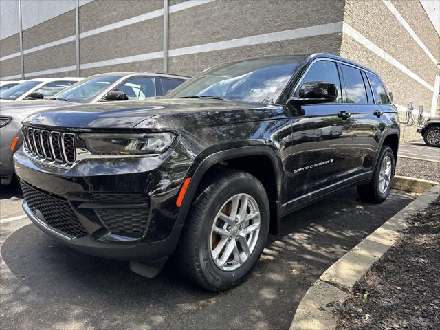 2025 Jeep Grand Cherokee GRAND CHEROKEE LAREDO X 4X4