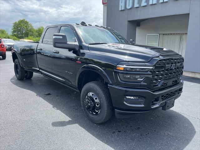 2025 RAM Ram 3500 RAM 3500 LIMITED CREW CAB 4X4 8 BOX