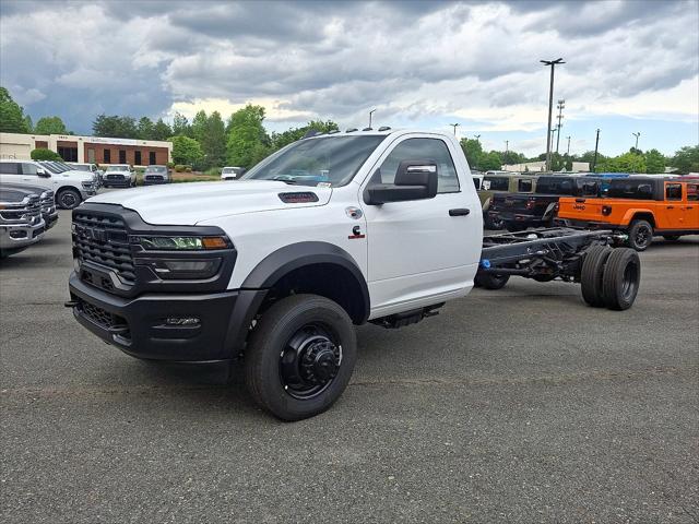 2025 RAM Ram 5500 Chassis Cab RAM 5500 TRADESMAN CHASSIS REGULAR CAB 4X2 120 CA