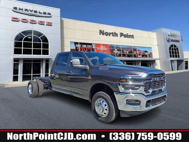 2025 RAM Ram 3500 Chassis Cab RAM 3500 TRADESMAN CREW CAB CHASSIS 4X4 60 CA