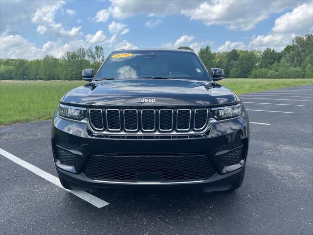 2025 Jeep Grand Cherokee GRAND CHEROKEE LAREDO 4X2