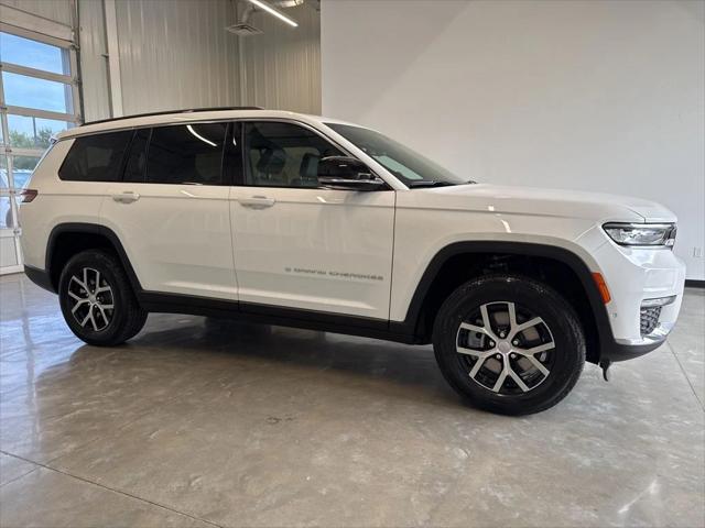 2025 Jeep Grand Cherokee GRAND CHEROKEE L LIMITED 4X4