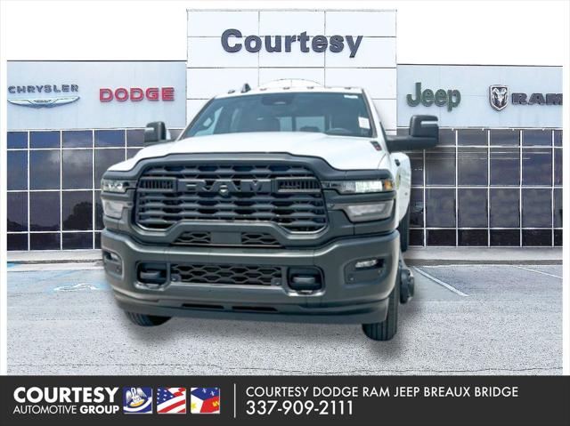 2025 RAM Ram 3500 RAM 3500 TRADESMAN CREW CAB 4X4 8 BOX