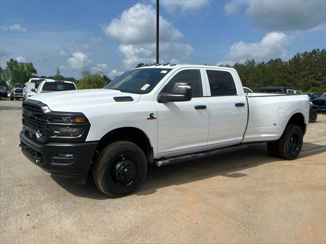 2025 RAM Ram 3500 RAM 3500 TRADESMAN CREW CAB 4X4 8 BOX