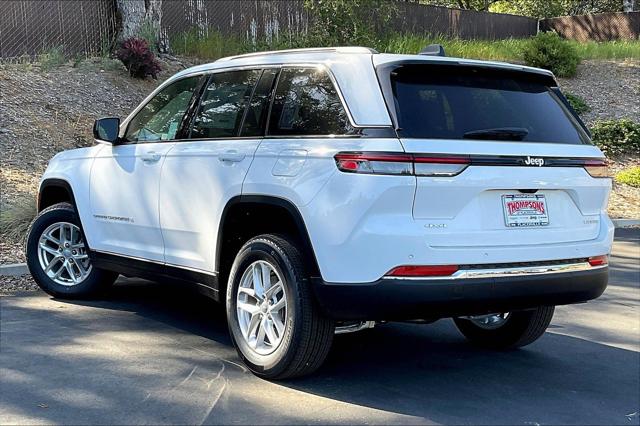 2025 Jeep Grand Cherokee GRAND CHEROKEE LAREDO X 4X4