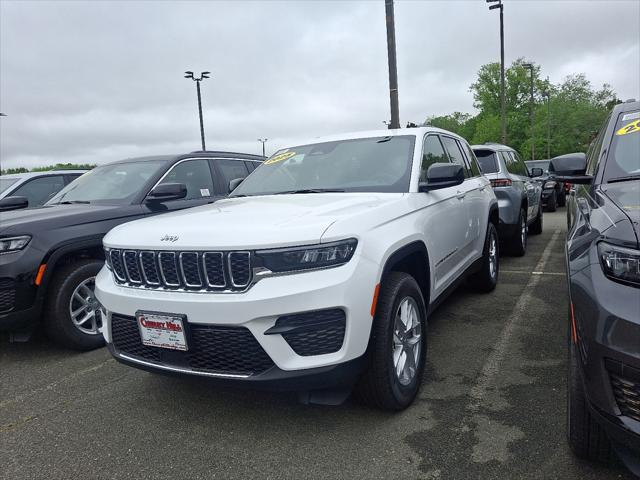 2025 Jeep Grand Cherokee GRAND CHEROKEE LAREDO X 4X4