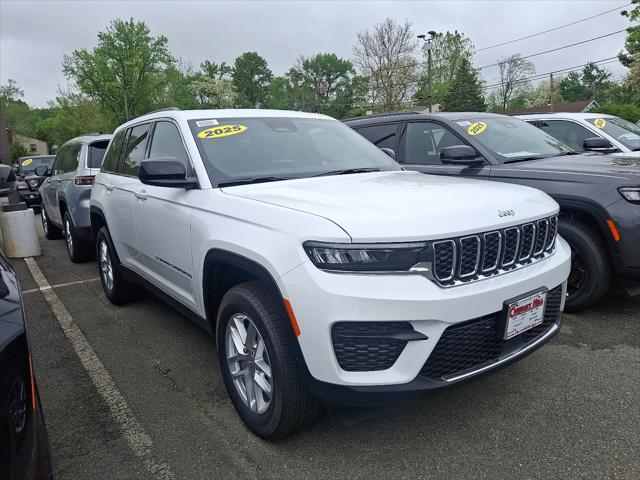 2025 Jeep Grand Cherokee GRAND CHEROKEE LAREDO X 4X4