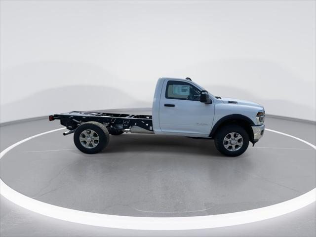2025 RAM Ram 3500 Chassis Cab RAM 3500 BIG HORN CHASSIS REGULAR CAB 4X4 60 CA 2025 RAM Ram 3500 Chassis Cab RAM 3500 BIG HORN CHASSIS REGULAR CAB 4X4 60 CA