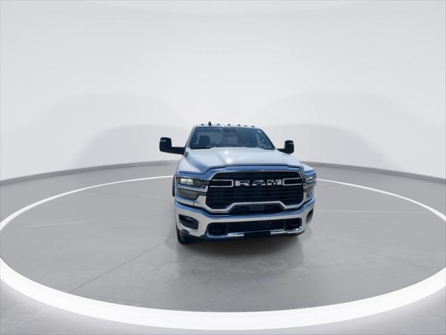 2025 RAM Ram 3500 Chassis Cab RAM 3500 BIG HORN CHASSIS REGULAR CAB 4X4 60 CA