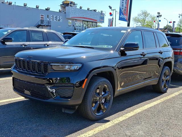 2025 Jeep Grand Cherokee GRAND CHEROKEE ALTITUDE 4X4