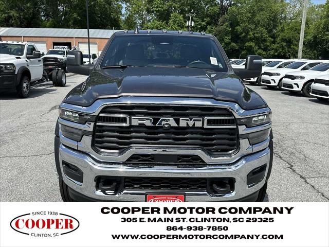 2025 RAM Ram 5500 Chassis Cab RAM 5500 TRADESMAN CHASSIS CREW CAB 4X4 60 CA